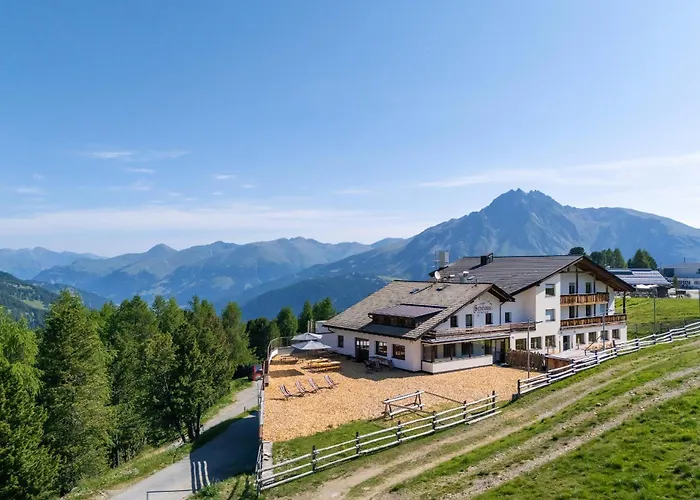 Schihaus Schoeneben Reschen